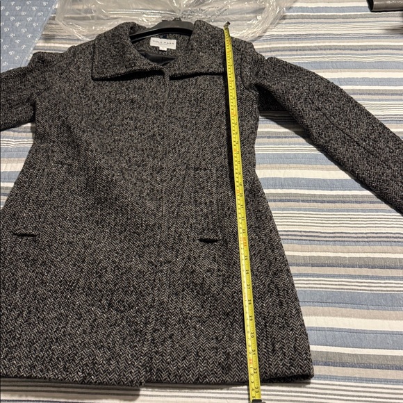 Coat - Picture 10 of 10